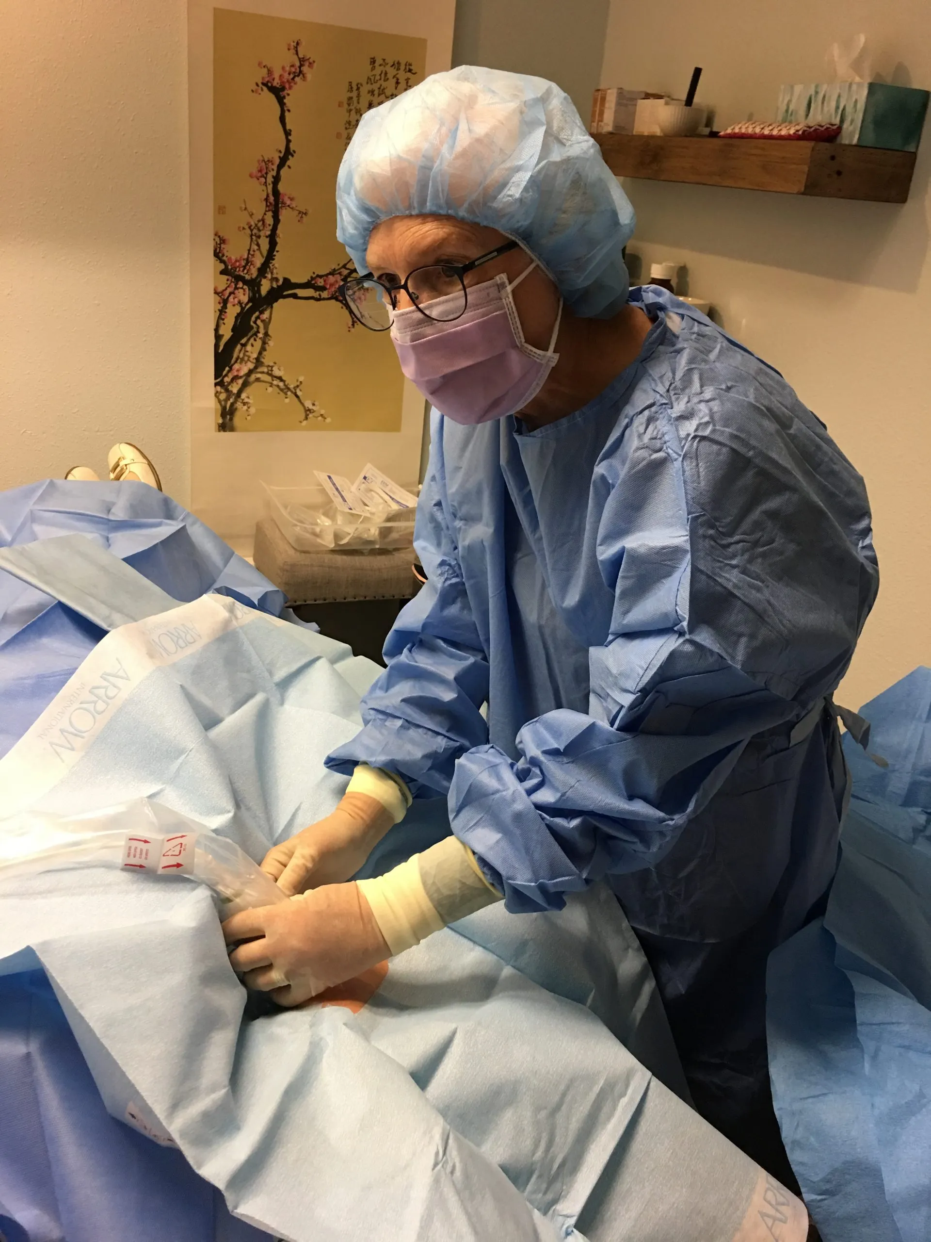 Glenda Dennis inserting a PICC line